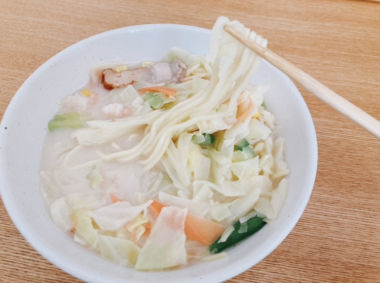 リンガーハット野菜たっぷりちゃんぽんの麺