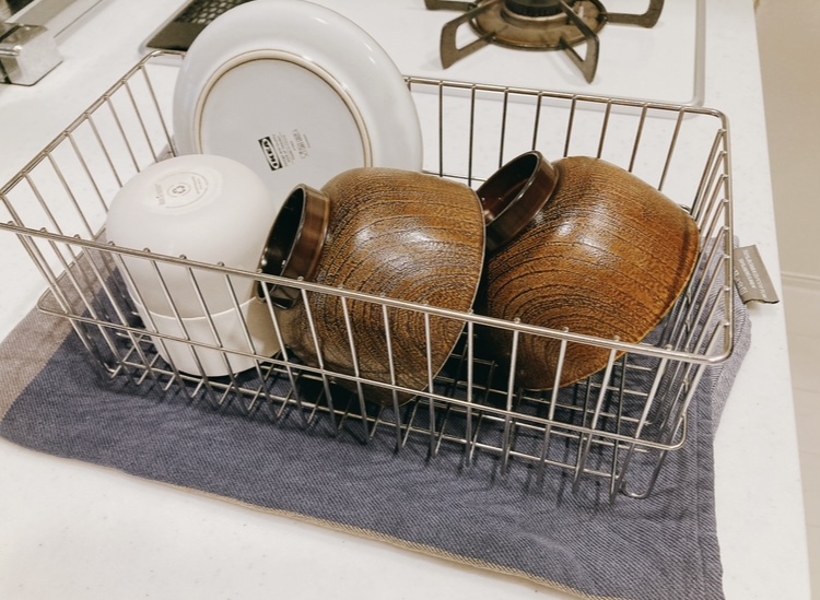 無印良品 ステンレスボトルラック・大を水切りかごとして使っているところ
